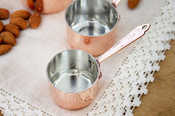 Customized Set of Four Measuring Cups, Household