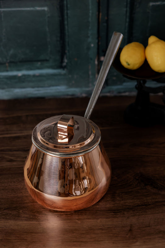 Antique English Copper Pot-Bellied Saucepan — C.1800