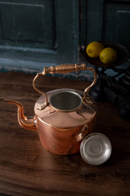 Rare Antique English Copper Round Kettle by William Soutter with Acorn Brass Finial, c.1850