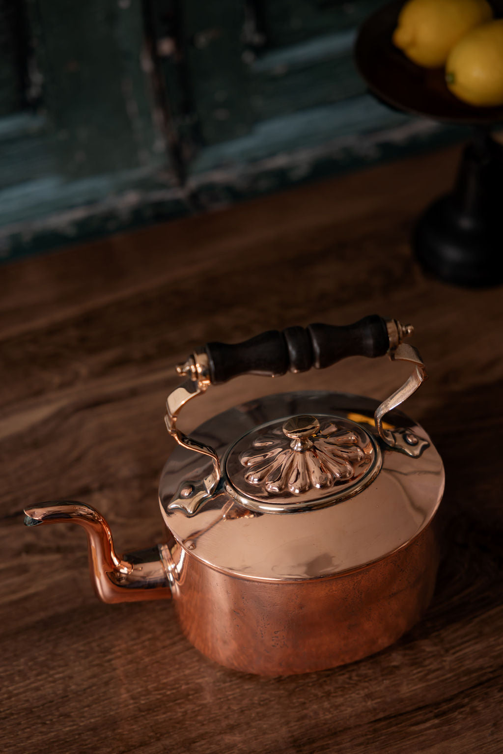 Antique English Tea Kettle W/ Embossed Lid C.1880
