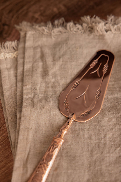 Antique Etched Pointed Pie/Cake Server