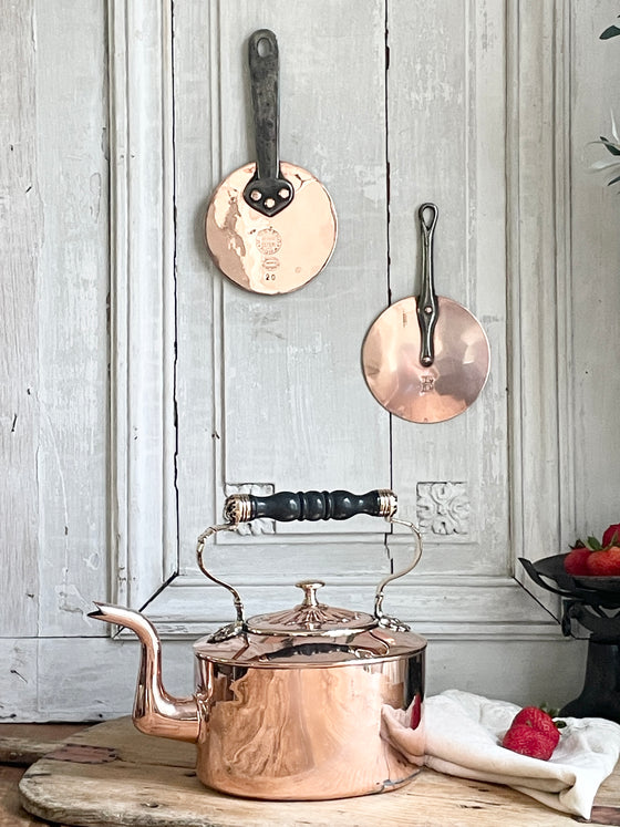 Antique English Tea Kettle W/ Embossed Lid , C.1850